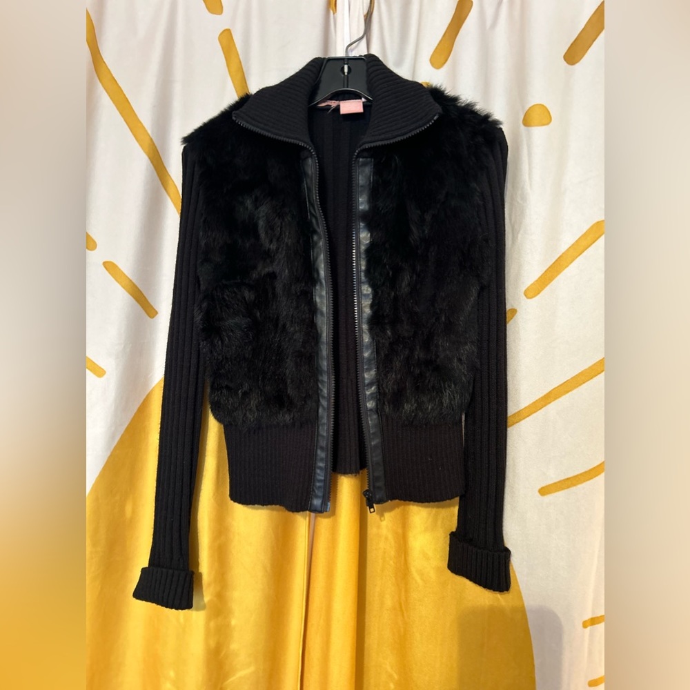 Zip-up sweater with genuine rabbit fur